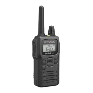 Radio portátil UHF 450-470 MHz, 2 W, 16 canales, Resistente a Golpes MIL-STD-810, manos libres VOX. Incluye antena, batería, cargador y clip